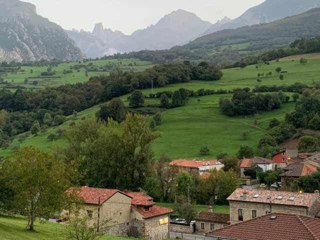 Cumbres De Picos Rebecos Poo (Cabrales)